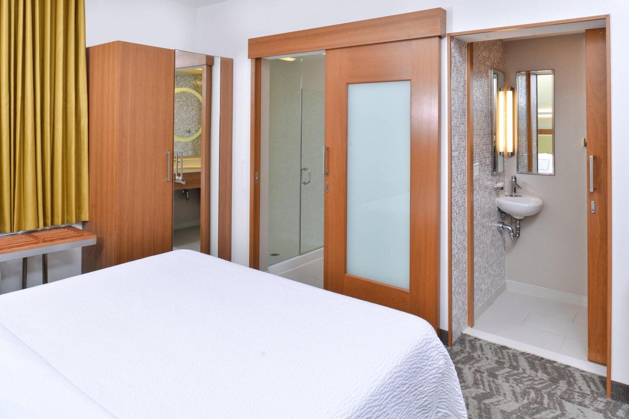 Springhill Suites By Marriott Detroit Metro Airport Romulus Bagian luar foto