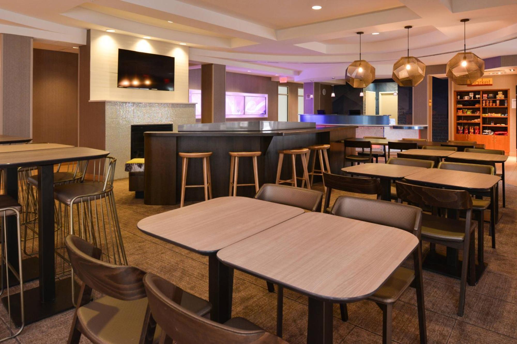 Springhill Suites By Marriott Detroit Metro Airport Romulus Bagian luar foto