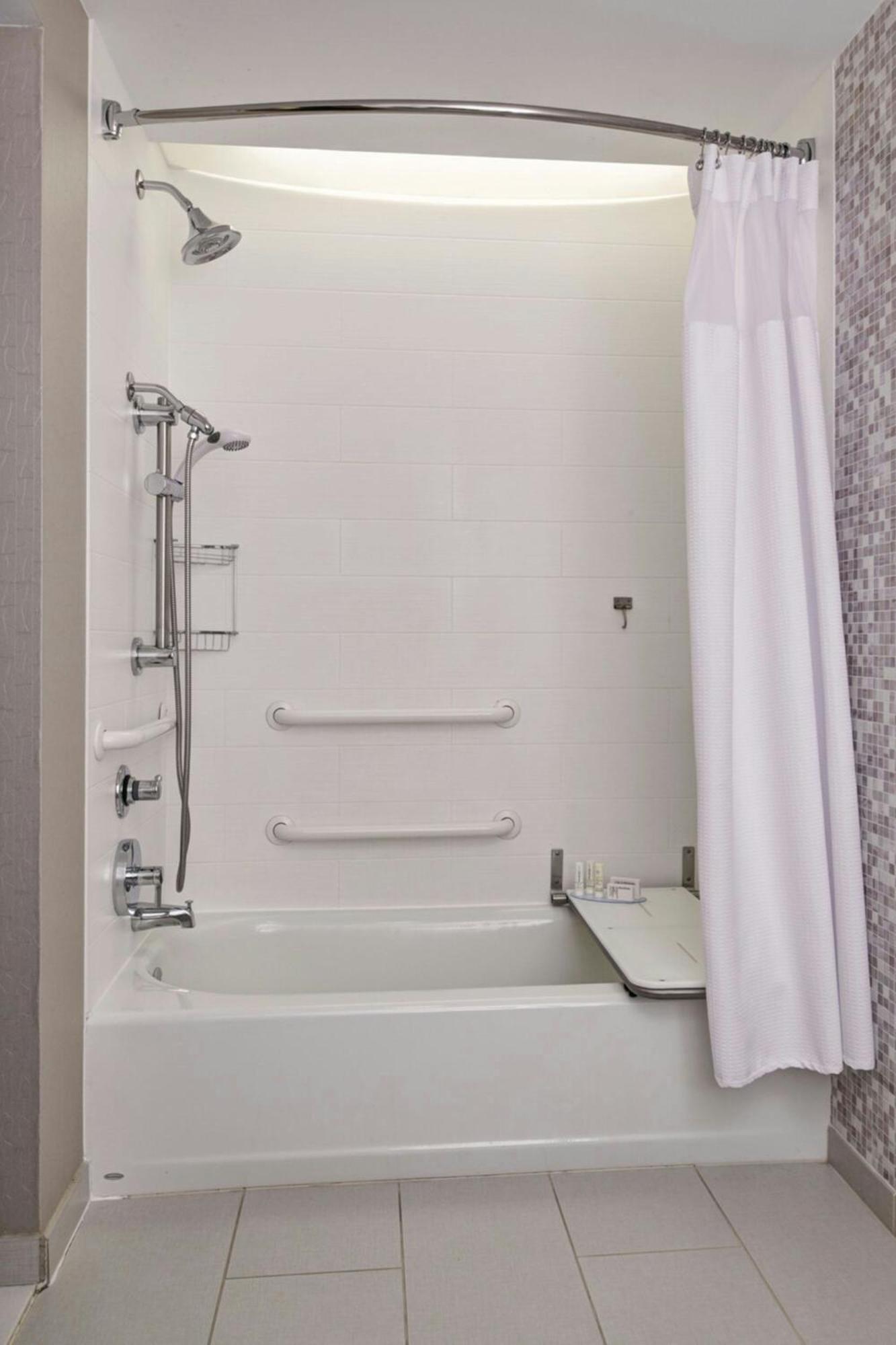 Springhill Suites By Marriott Detroit Metro Airport Romulus Bagian luar foto
