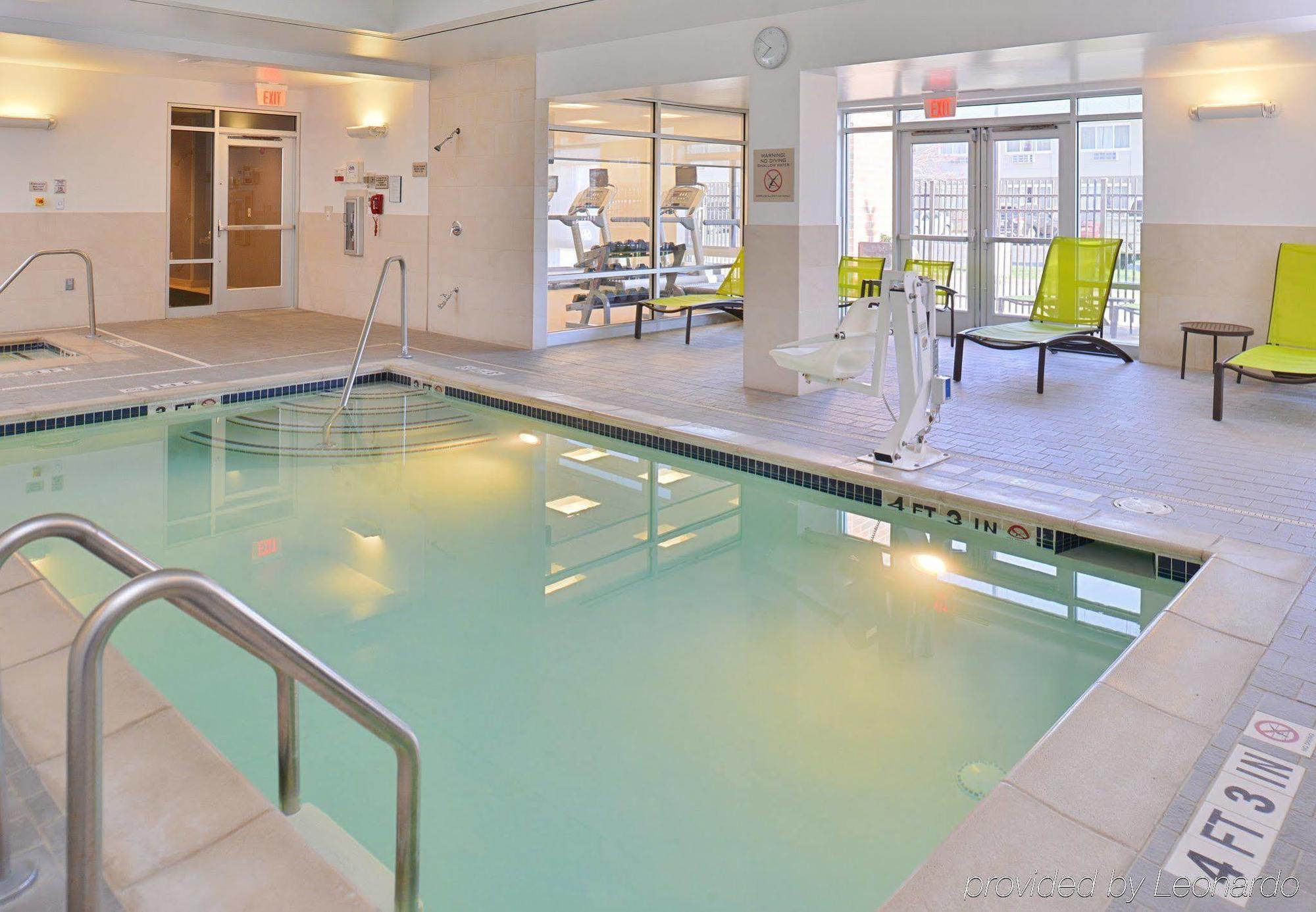 Springhill Suites By Marriott Detroit Metro Airport Romulus Bagian luar foto